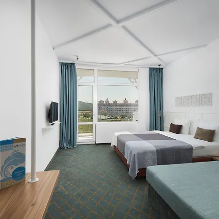 Hotel Sunrise Blue Magic 4*